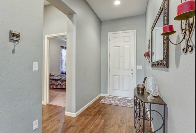 Photo - 2525 W Connelly Ave