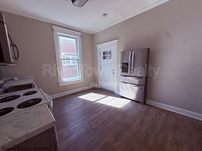 Photo - 215 N Bellevue Blvd Unit 1