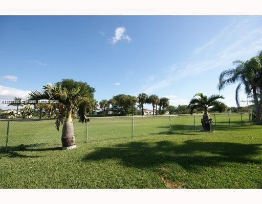 Building Photo - 10251 SW 108th St Rental