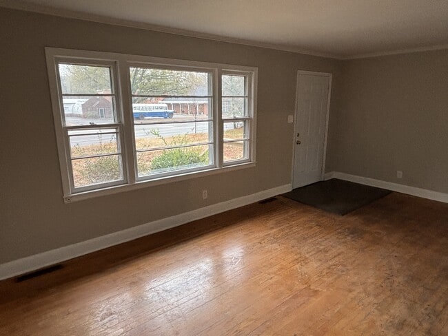 Photo - 917 Cherry Rd