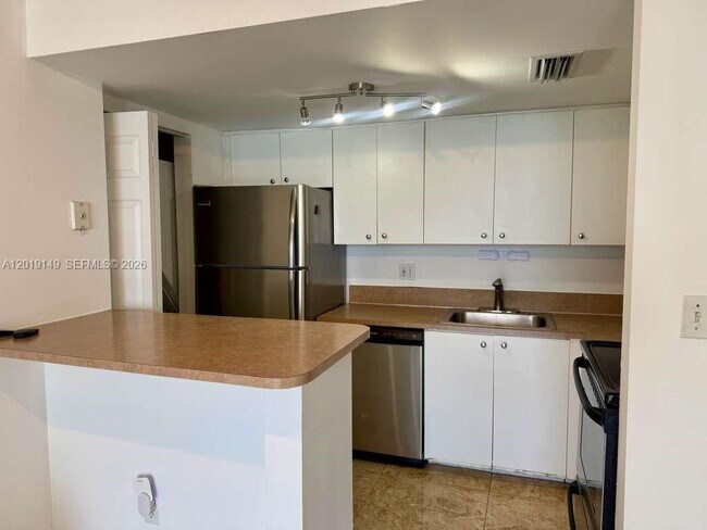 Photo - 770 Claughton Island Dr Unit 706