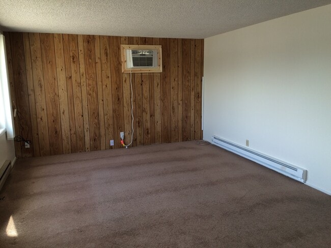 Photo - Pet Friendly / House for Rent!!