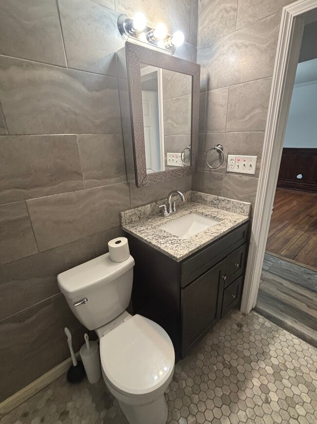 Photo - 35 Ashland Ave Unit 2