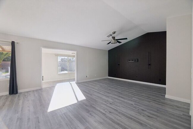 Photo - 1057 S Jamaica Way