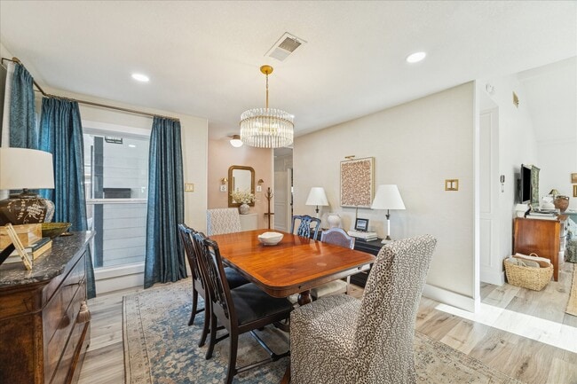 Photo - 5907 Hewitt Dr