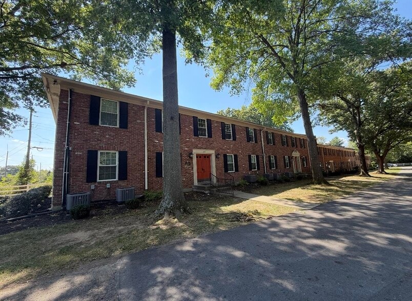 610-620 Breckenridge Ln Exterior