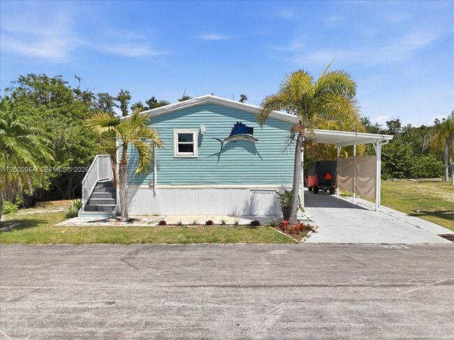 Building Photo - 851 Arapaho