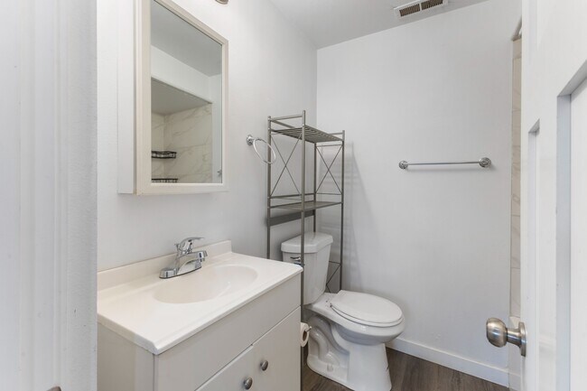 Photo - Modern 2-Bed Apartment in Heart of Tacoma Unidad 2