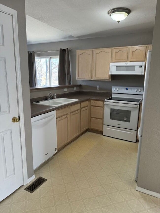 Photo - ALL PROSPECTIVE TENANTS MUST SUBMIT A $58 NON-REFUNDABLE APPLICATION FEE PER APPLICANT ONLINE AND...