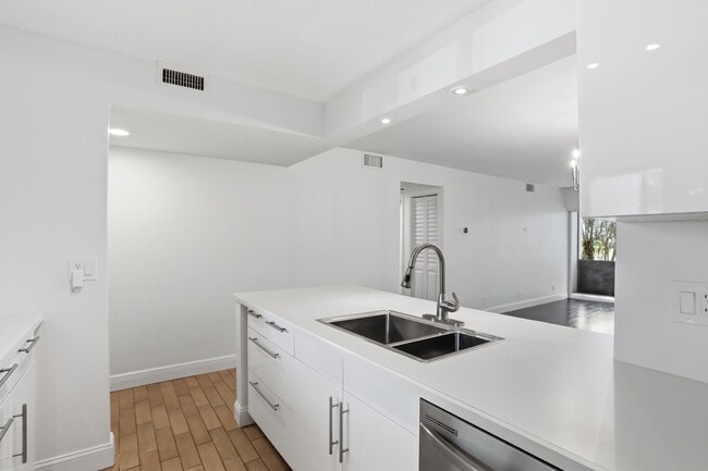 Photo - 110 NW 70th St Unit 103