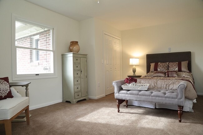 Photo - Neffsville Cottages