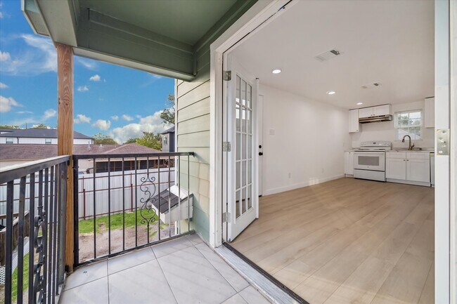 Photo - 711 E 32nd St Casa Adosada