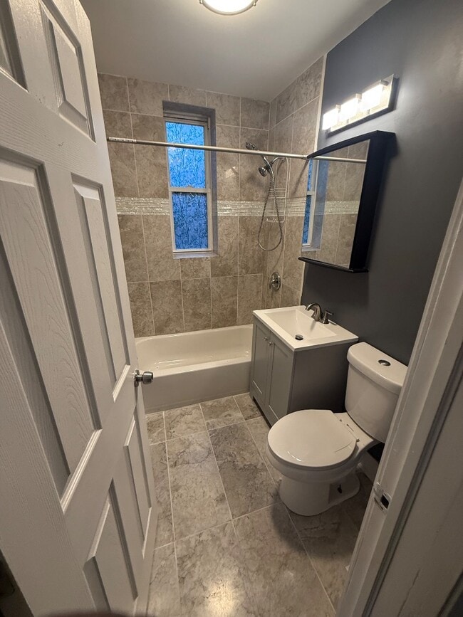 Photo - 2612 W 25th St