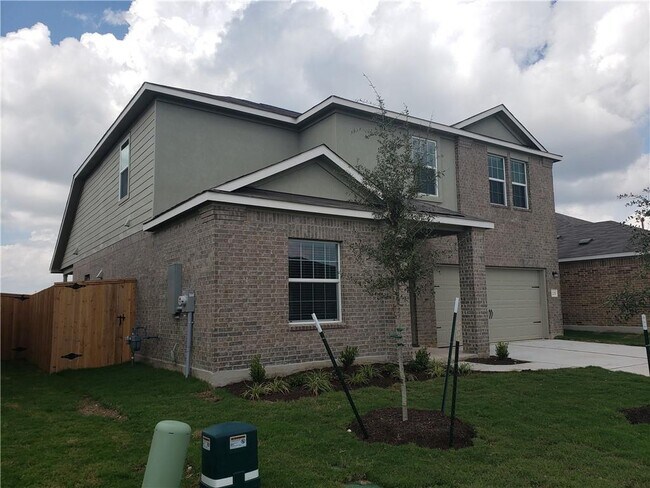 Photo - 125 Wolseley Dr