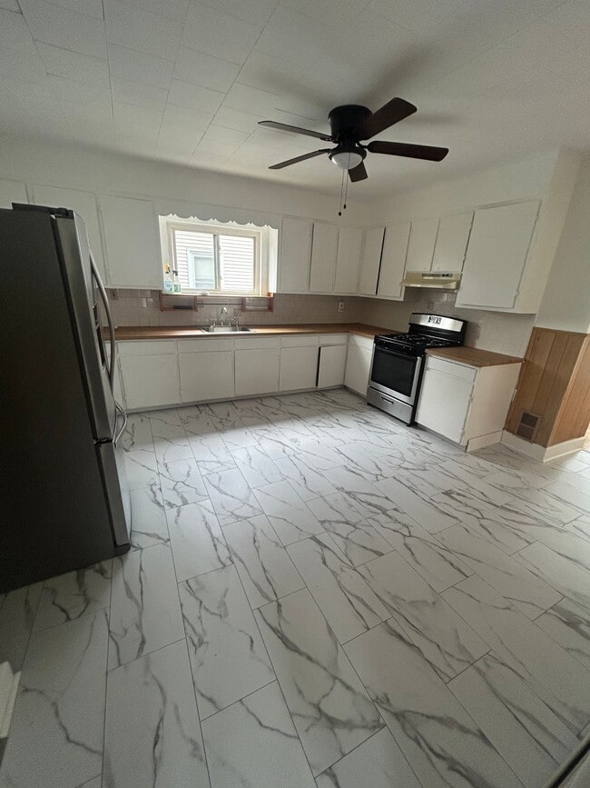 37 Chase St Unit 2