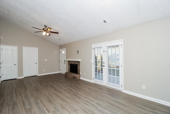 Photo - 2649 Laurel Ln NW