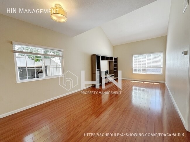 Photo - 34379 Benedick Ln