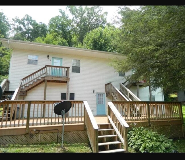 Building Photo - 323 Parker Farm Rd Unit B Rental