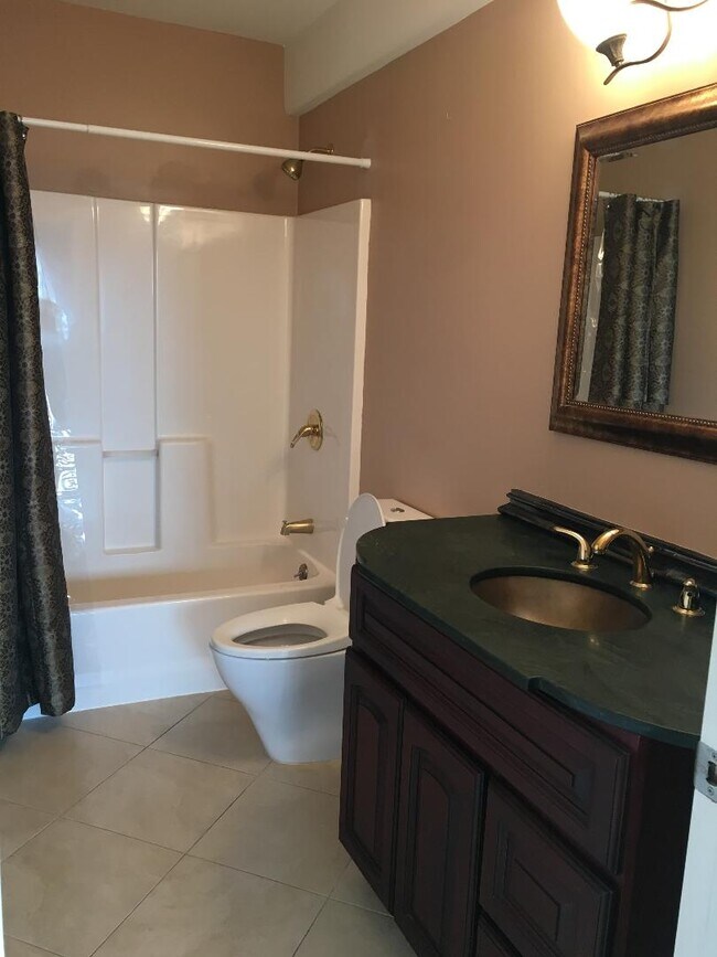 Photo - 7285 Snake Rd Unidad A