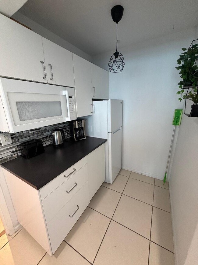 Photo - 5445 Collins Ave Unit 1109