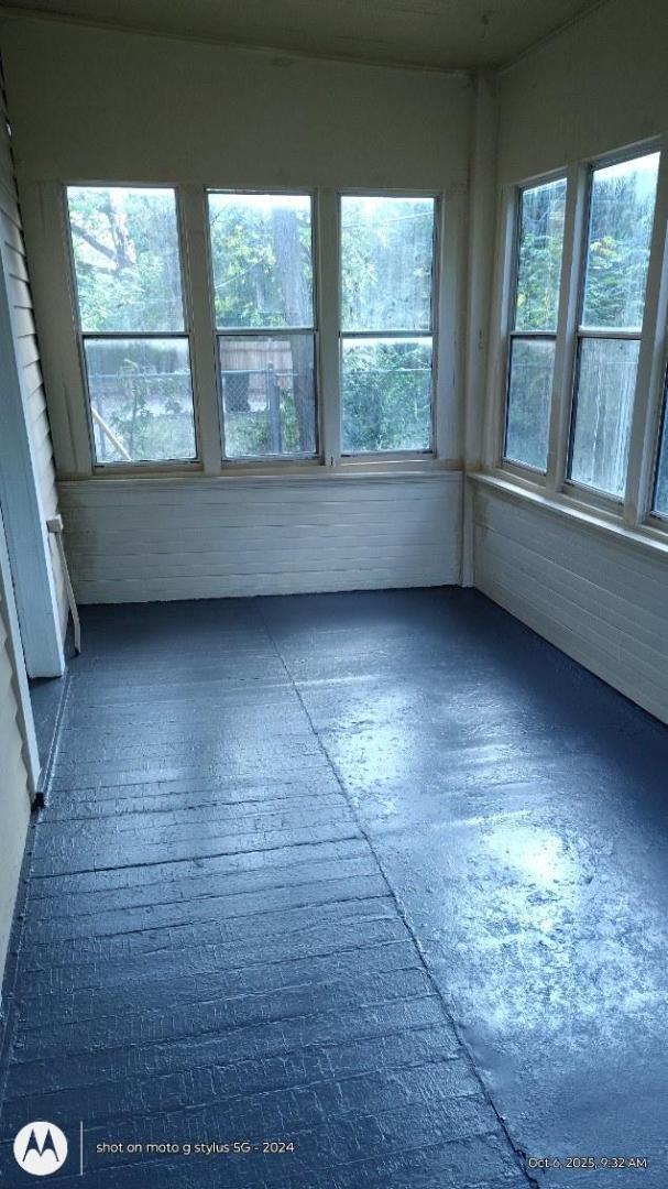 Photo - 2002 Nelawood Rd