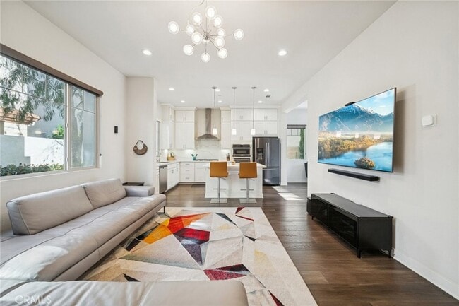 Photo - 121 Interval