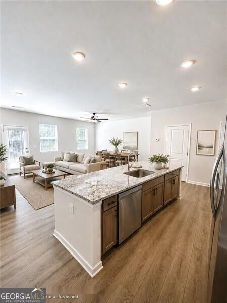 Photo - 520 Hayes Ln