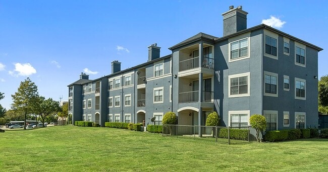 Building Photo - The Pearl on Frankford