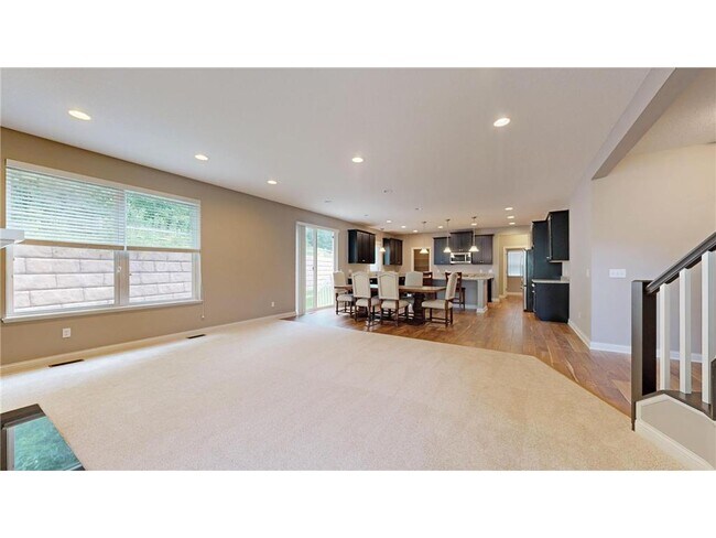 Photo - 5585 Orchard Cove