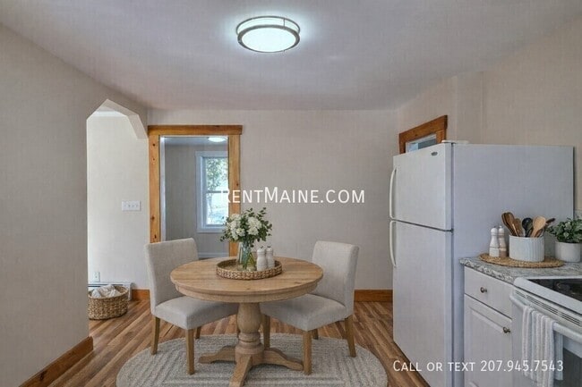 Photo - 90 Newbury St