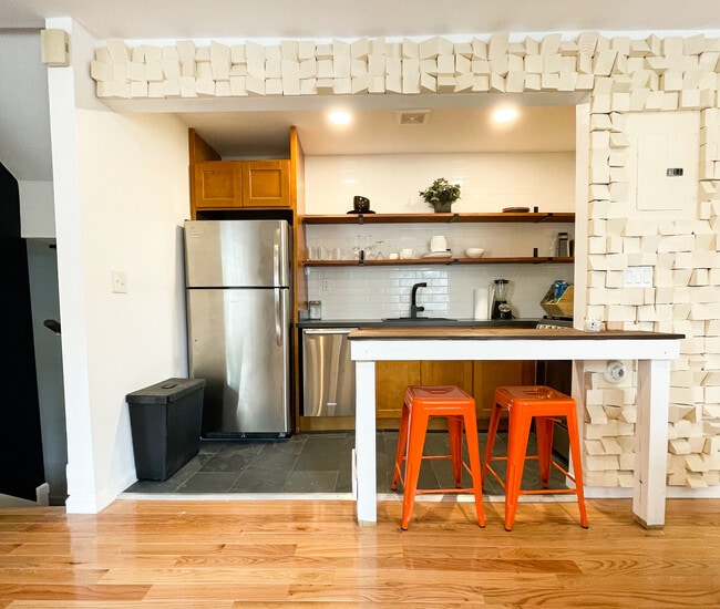 Photo - 281 Lexington Ave