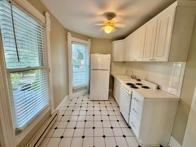 Photo - 316 E Locust St Unit 3