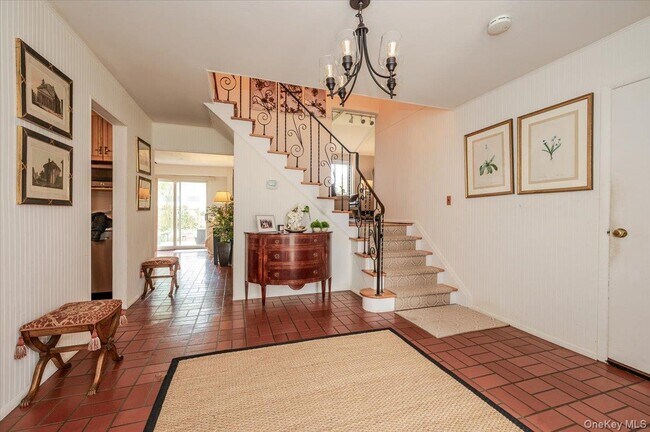 Photo - 77 Tioga Ave