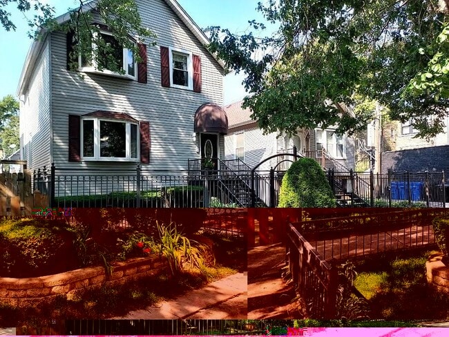 Building Photo - 2516 W Lyndale St Unit 2