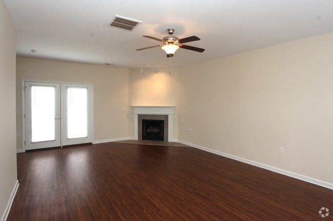 Lafayette Landing Apartments & Villas