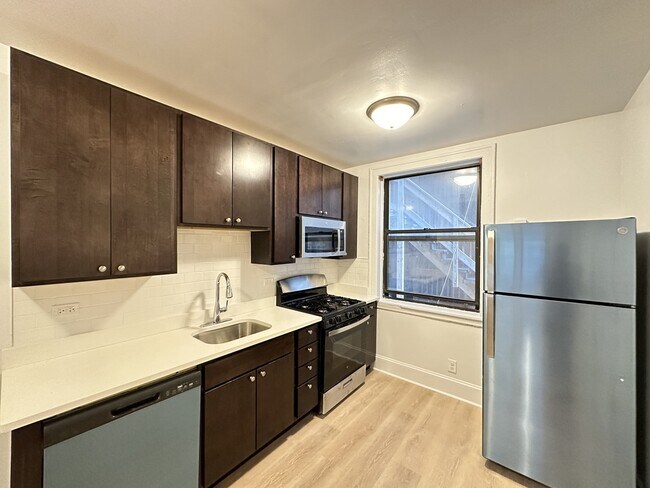 Photo - 2332.5 N Spaulding Ave Unit A2