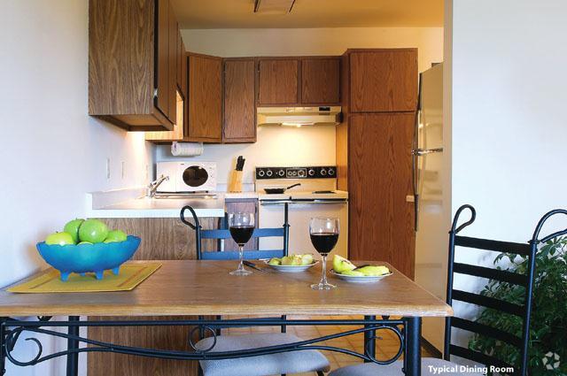 Kitchen - Washington Park Apartments