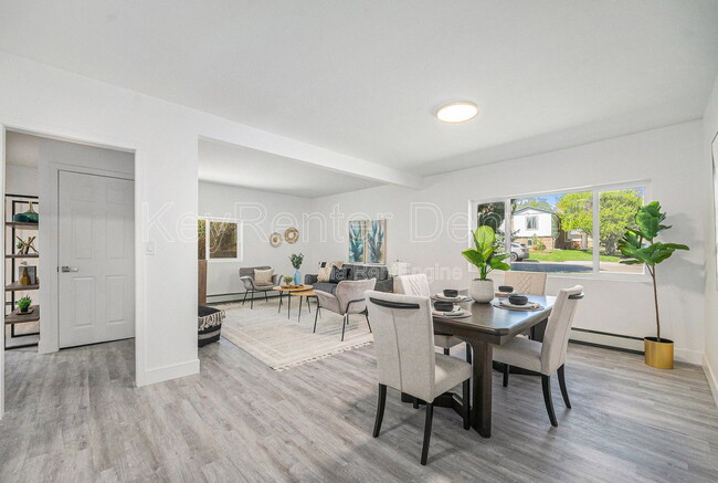 Building Photo - 1580 S Krameria St