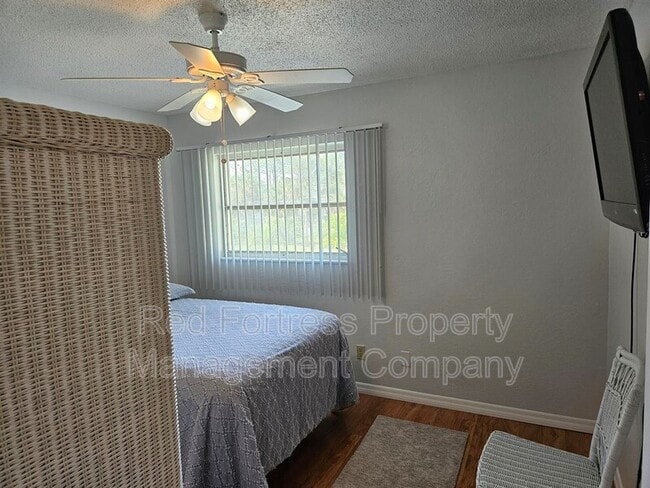 Photo - 6761 Lake McGregor Cir Unidad #B