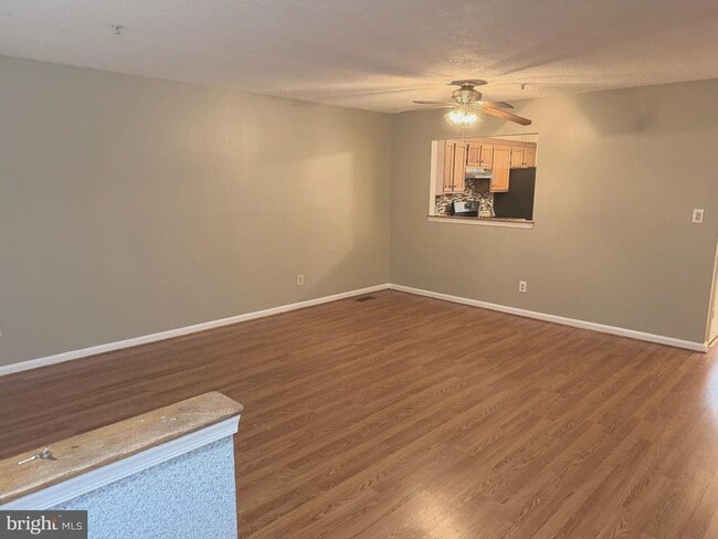 Photo - 220 Ferring Ct
