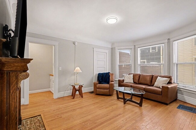 Photo - 936 W Kalamazoo Ave Unit #1