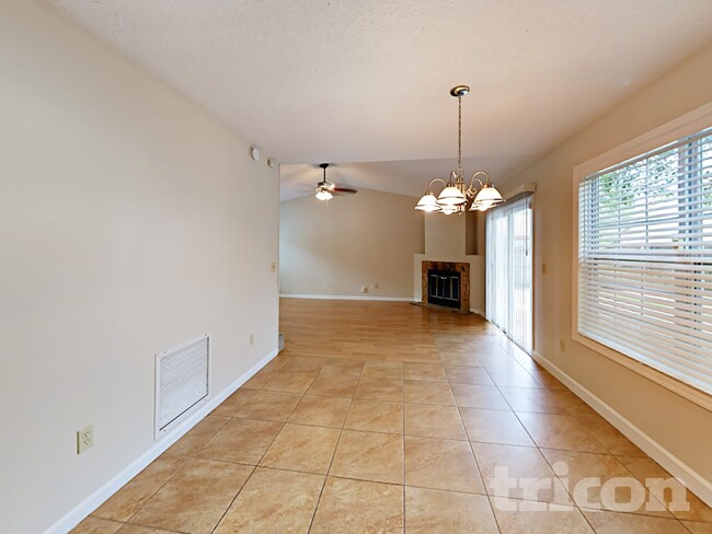 Photo - 7742 Settlers Landing Trail S