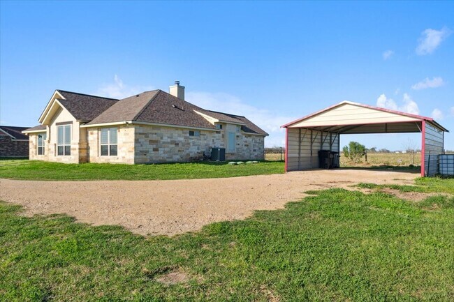 Photo - 2407 Thuesen Rd
