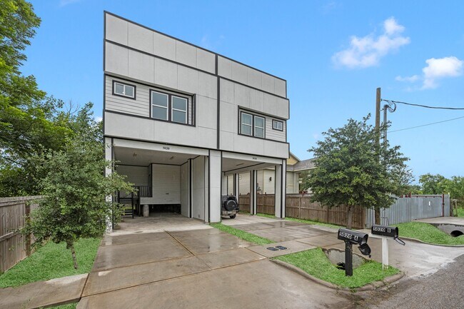 Photo - 5020 Sayers St
