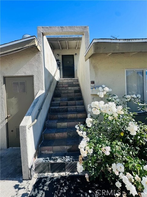 Building Photo - 2036 E Wilshire Ave