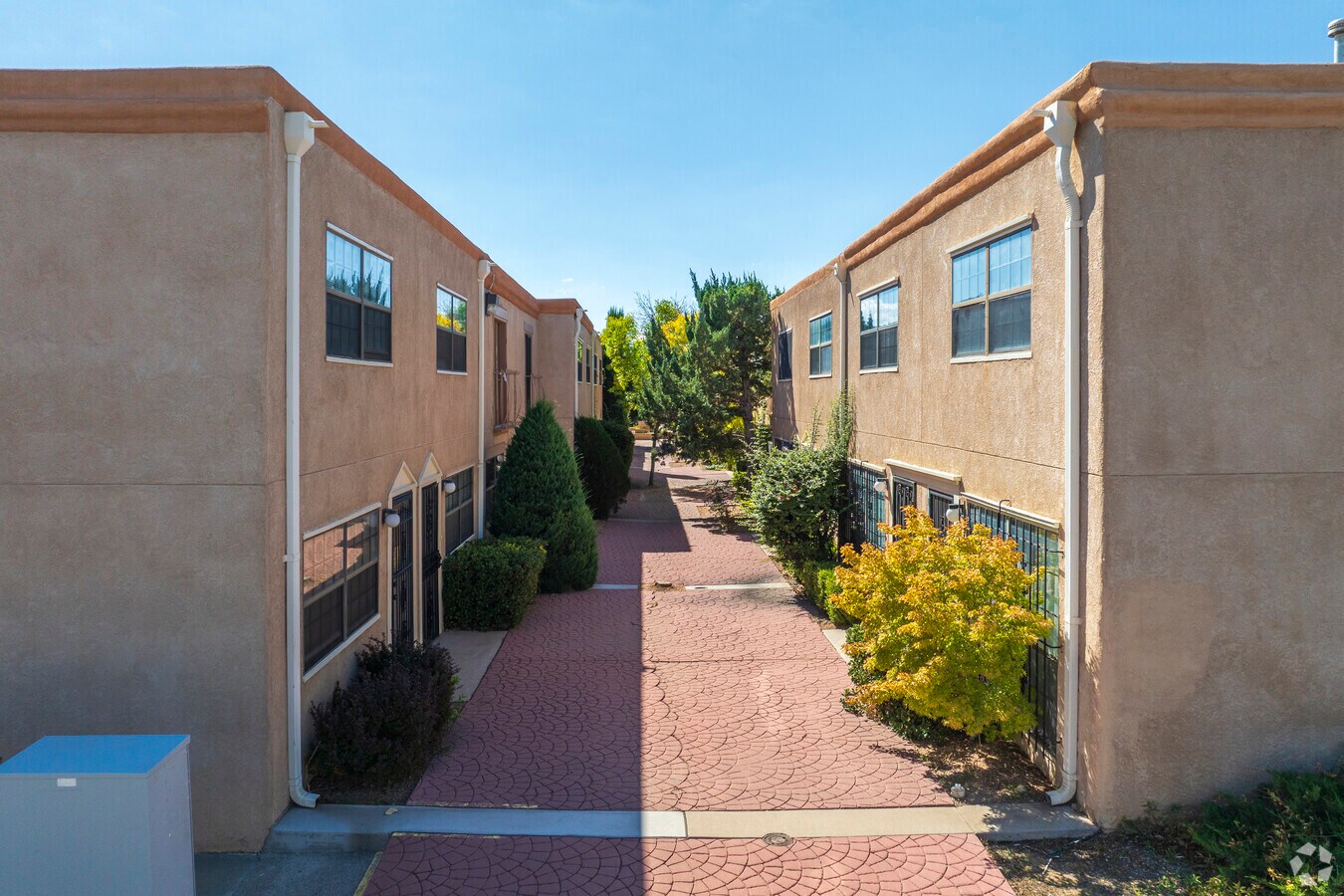 Alternate - Casa Ladera Condominiums