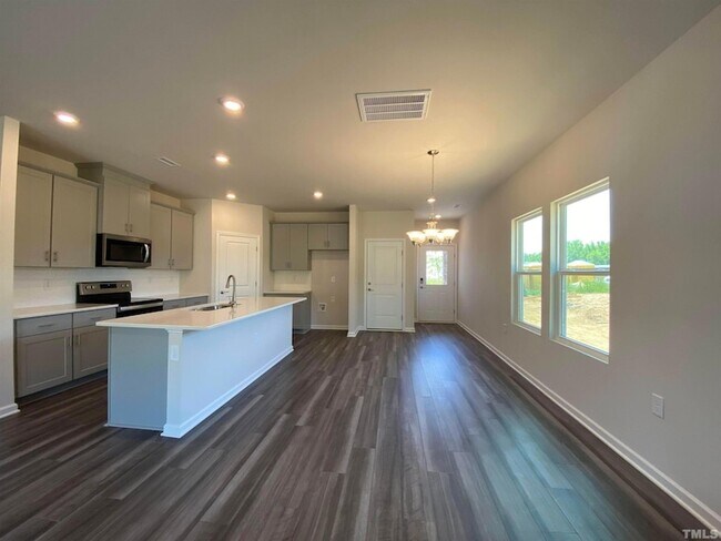 Photo - 908 Clearhaven Ln