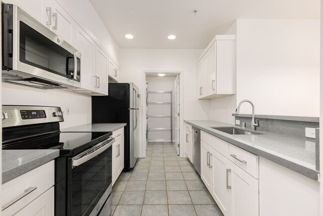 Photo - 2 Bedroom 1.75 Bath Condo - Seattle