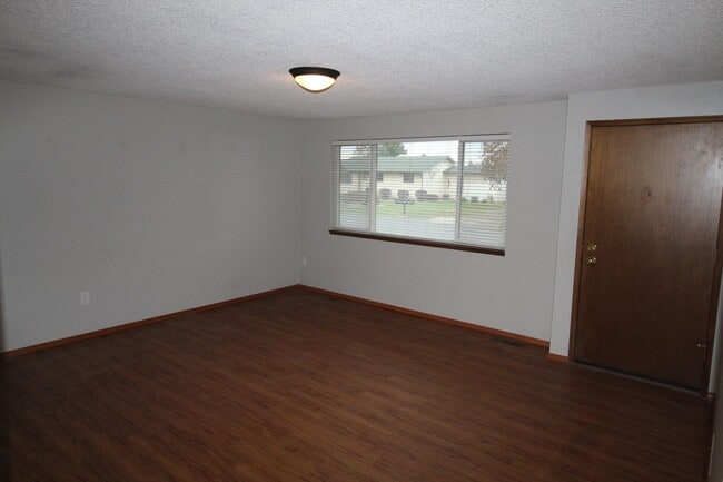 Photo - 6903 N Cincinnati St