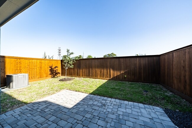 Photo - 10916 Brambling Wood Dr